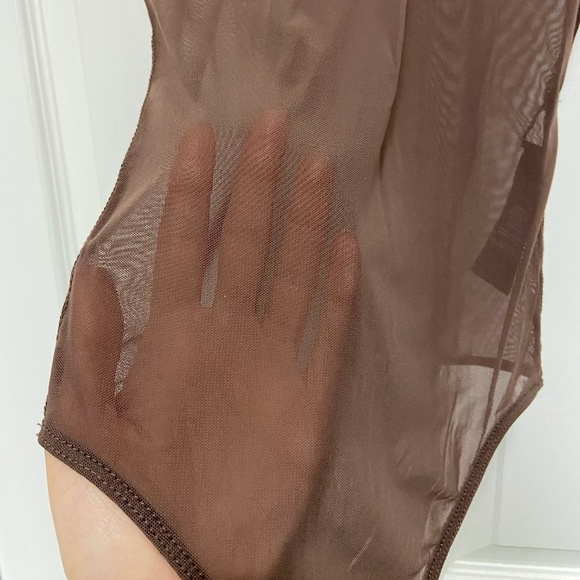 FREE WITH $15+ PURCHASE // Wilfred Free Sheer Bodysuit - Picture 4 of 9